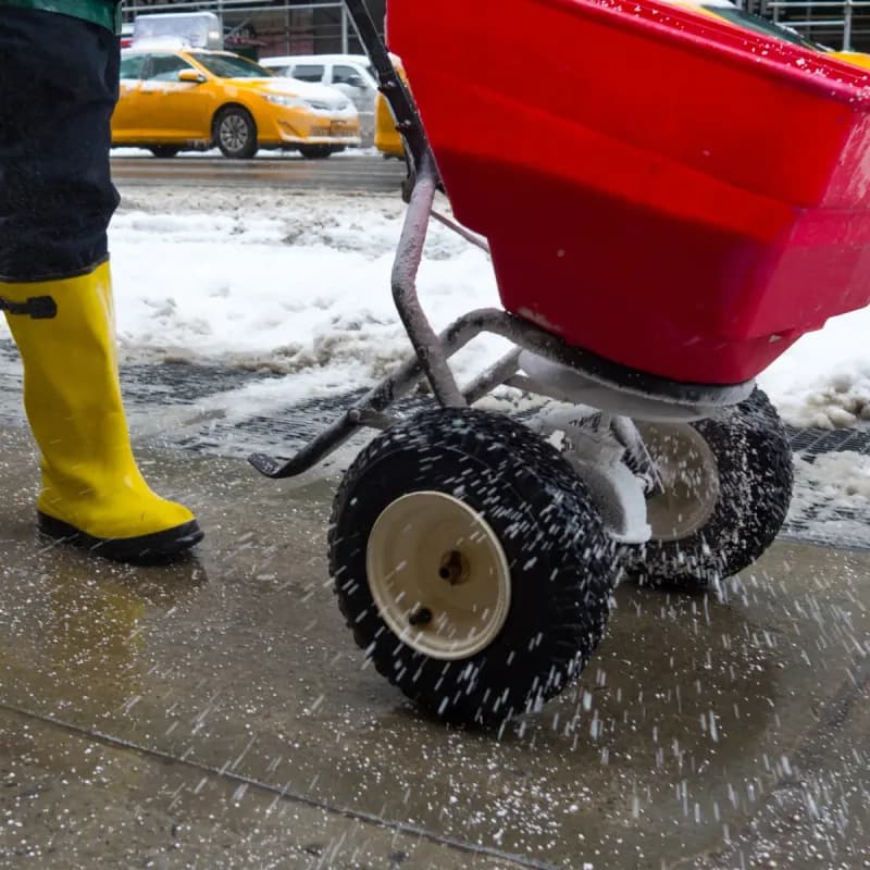 Winterdienst: NOYFA Gebäudereinigung